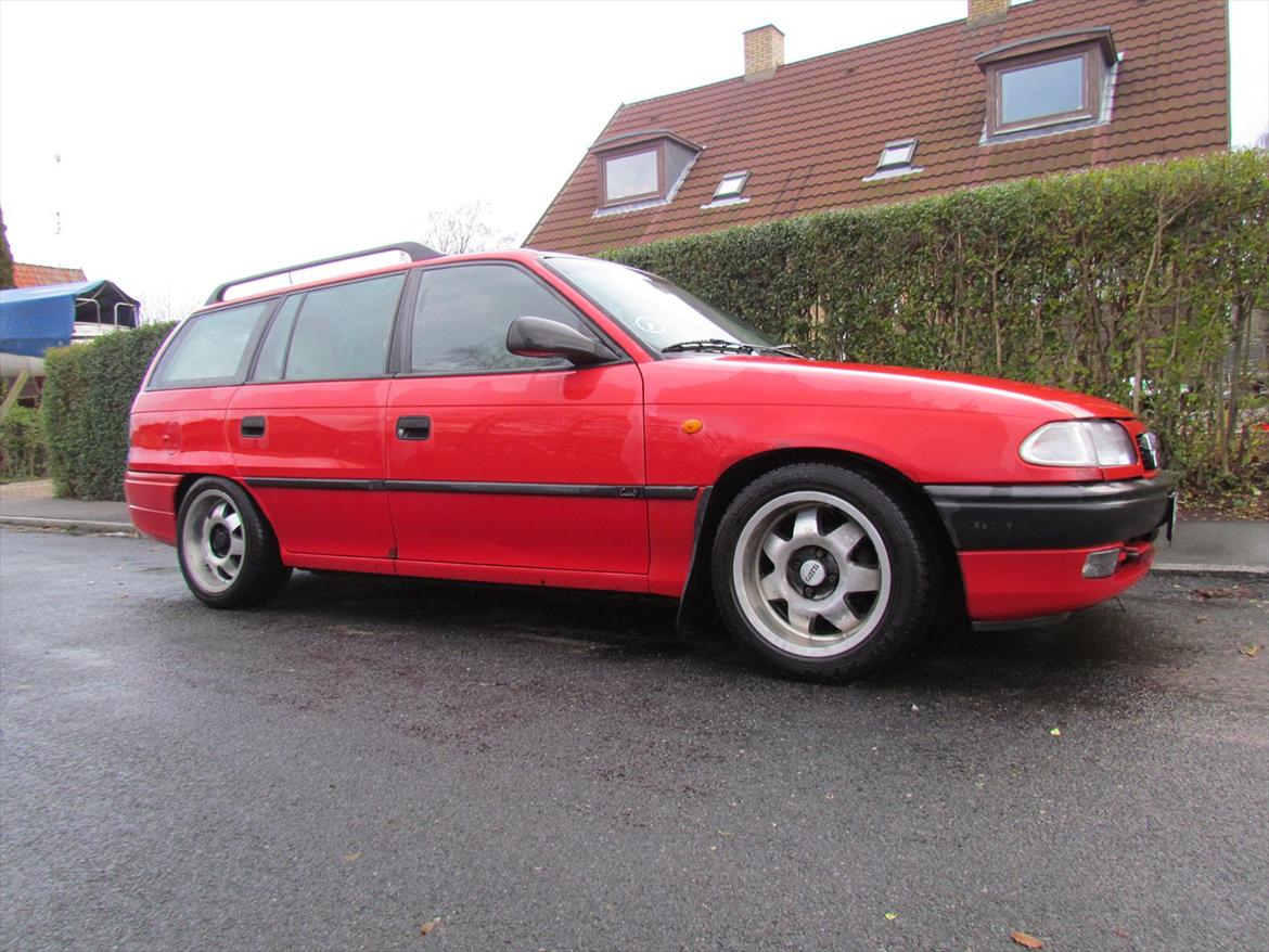 Opel Astra F stc (Familie Cruser`en) billede 4