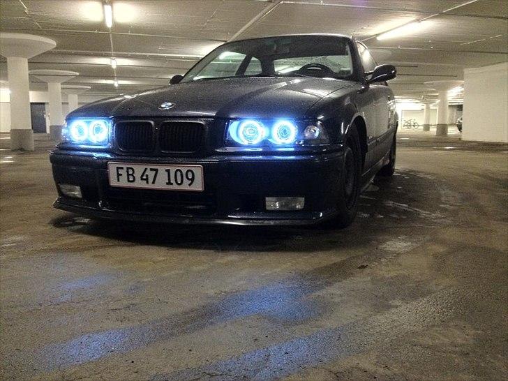 BMW 320i Coupé e36 (SOLGT) billede 5