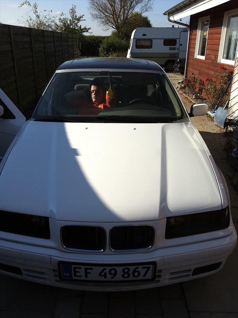 BMW E36 318i billede 1