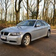 BMW 320i E90