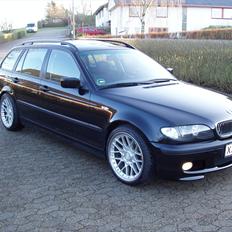 BMW E46 320d Touring >SOLGT<