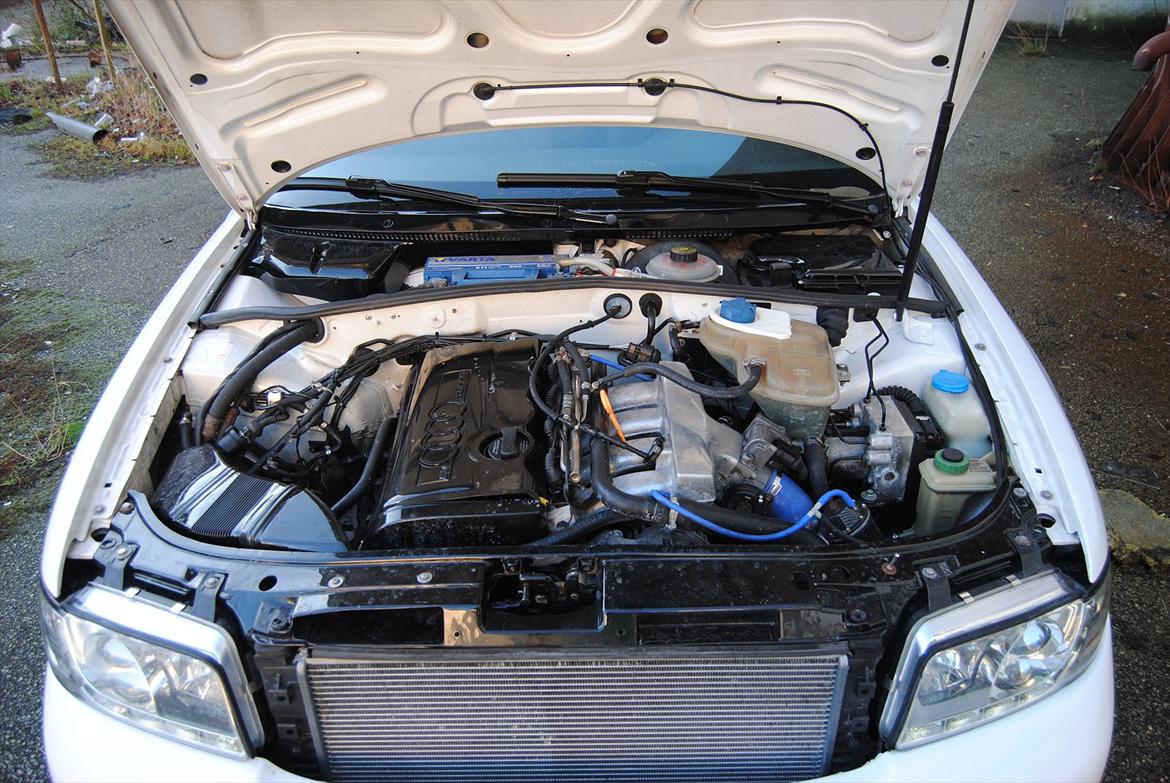 Audi  A4 20 VT billede 9