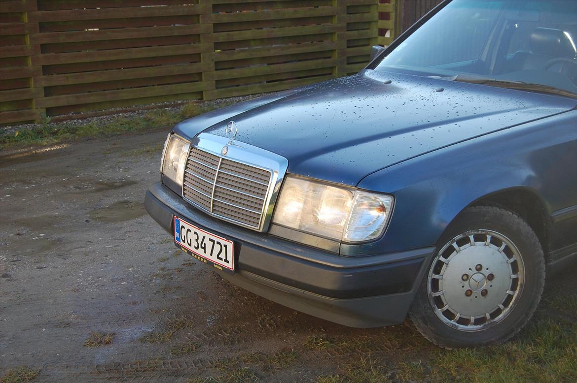 Mercedes Benz 260E billede 1