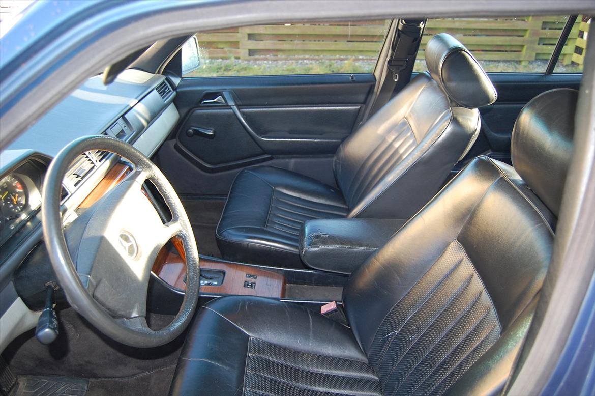 Mercedes Benz 260E billede 3