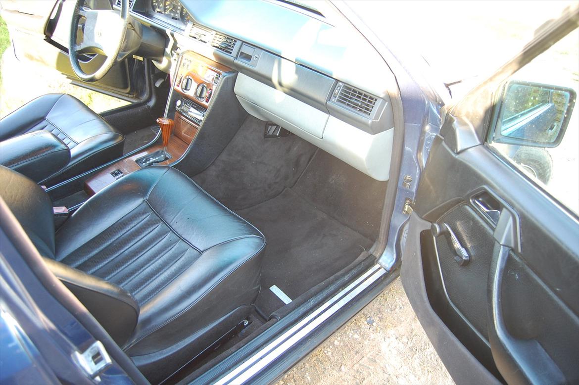 Mercedes Benz 260E billede 8