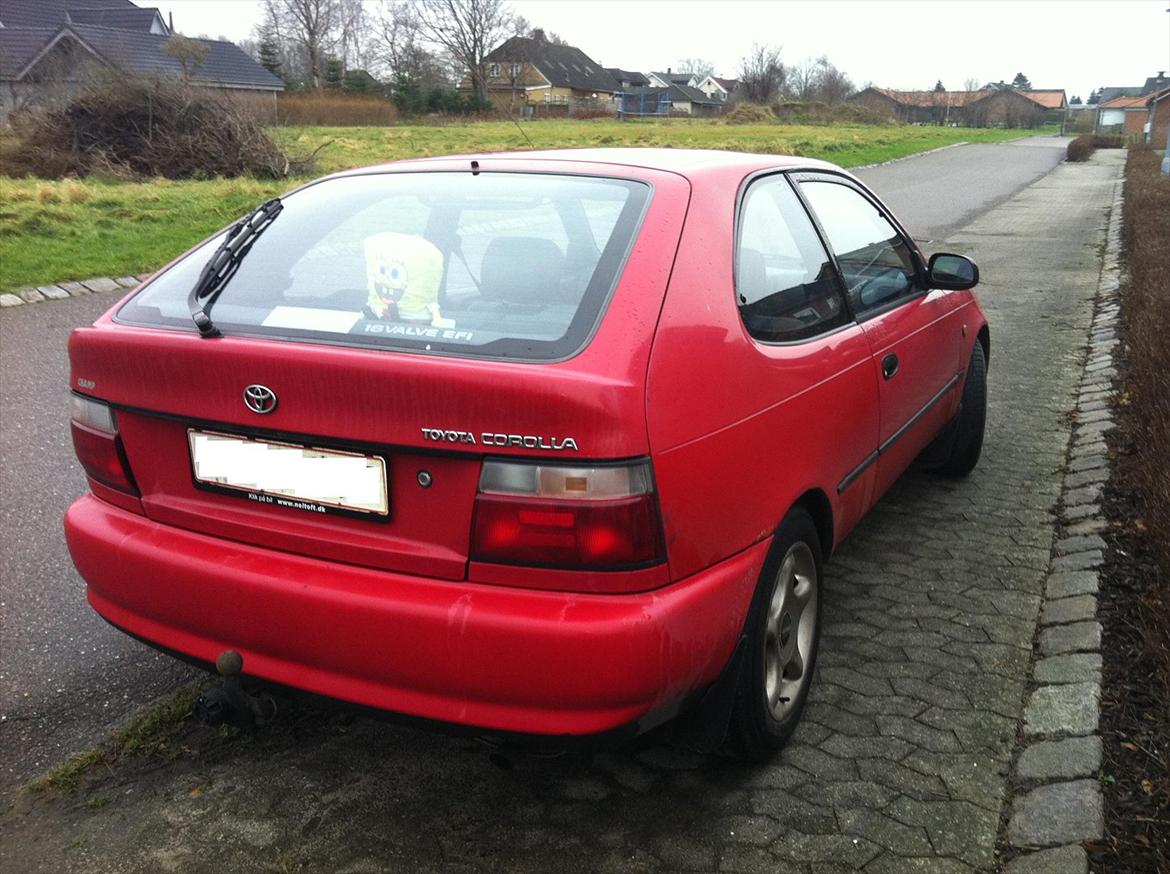 Toyota Corolla 1.3i 16v SOLGT billede 4