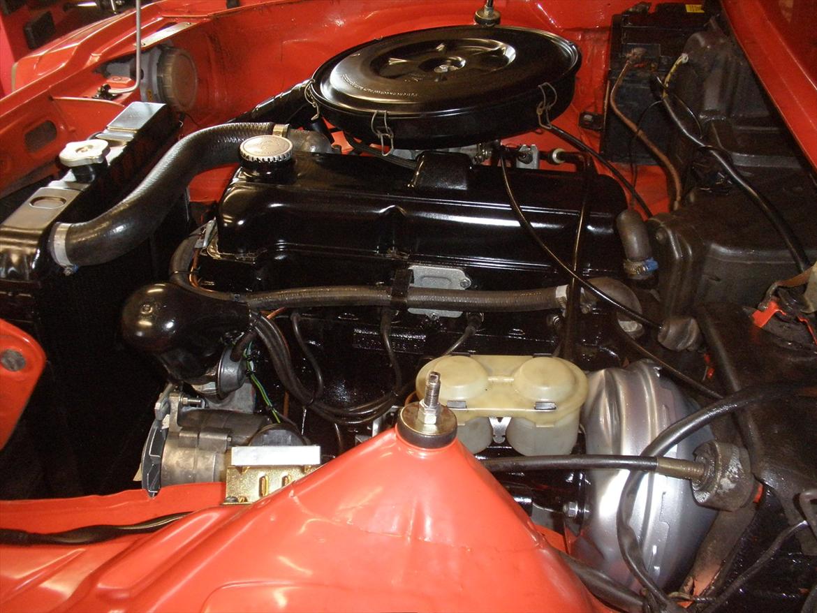 Opel Manta B berlinetta - Så er motoren pakket om og den er blevet malet lidt.  billede 17