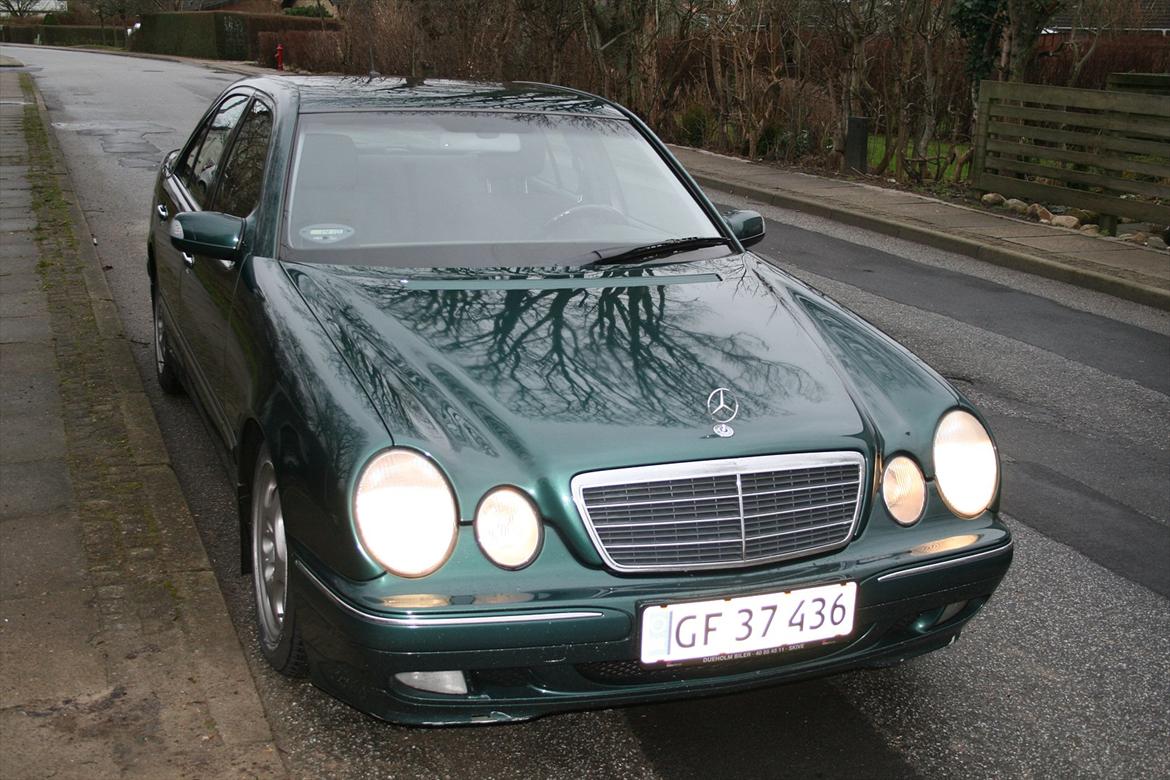 Mercedes Benz E 270 CDI W210 billede 2