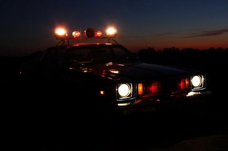 Amerikaner Plymouth Fury - NYPD Copcar - Ser jo meget fedt ud i tusmørket... billede 4