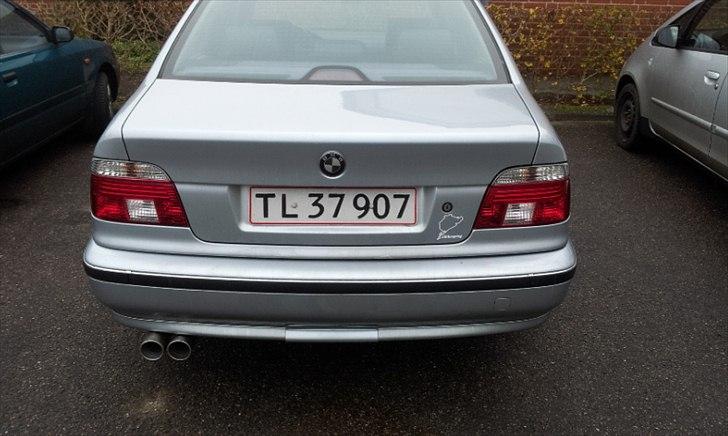 BMW E39 523 SOLGT billede 2