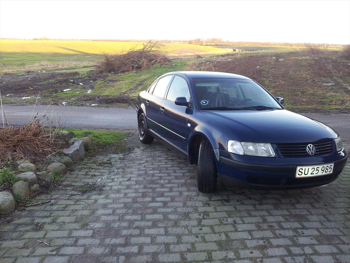 VW Passat Limousine [SOLGT] billede 1