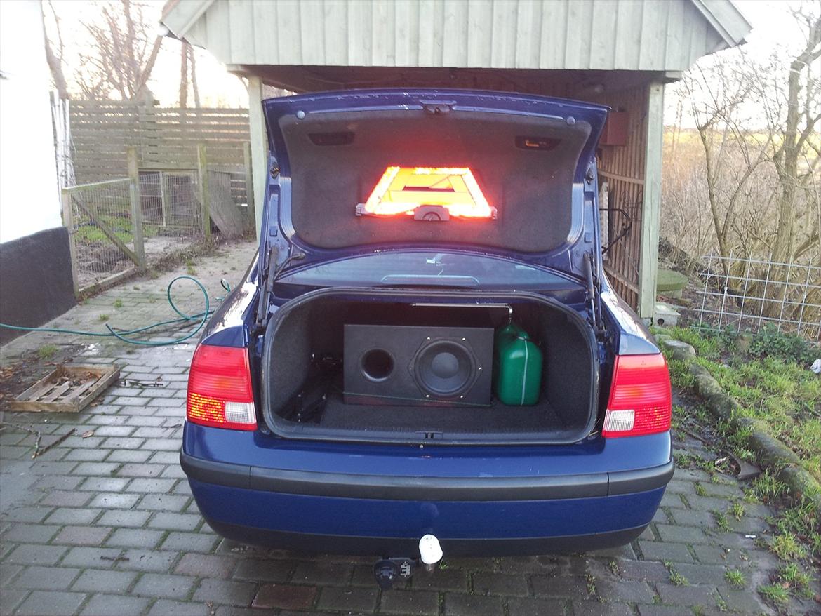 VW Passat Limousine [SOLGT] billede 9