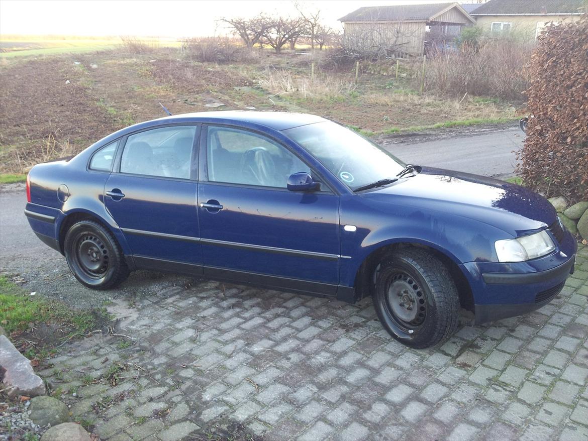 VW Passat Limousine [SOLGT] billede 12