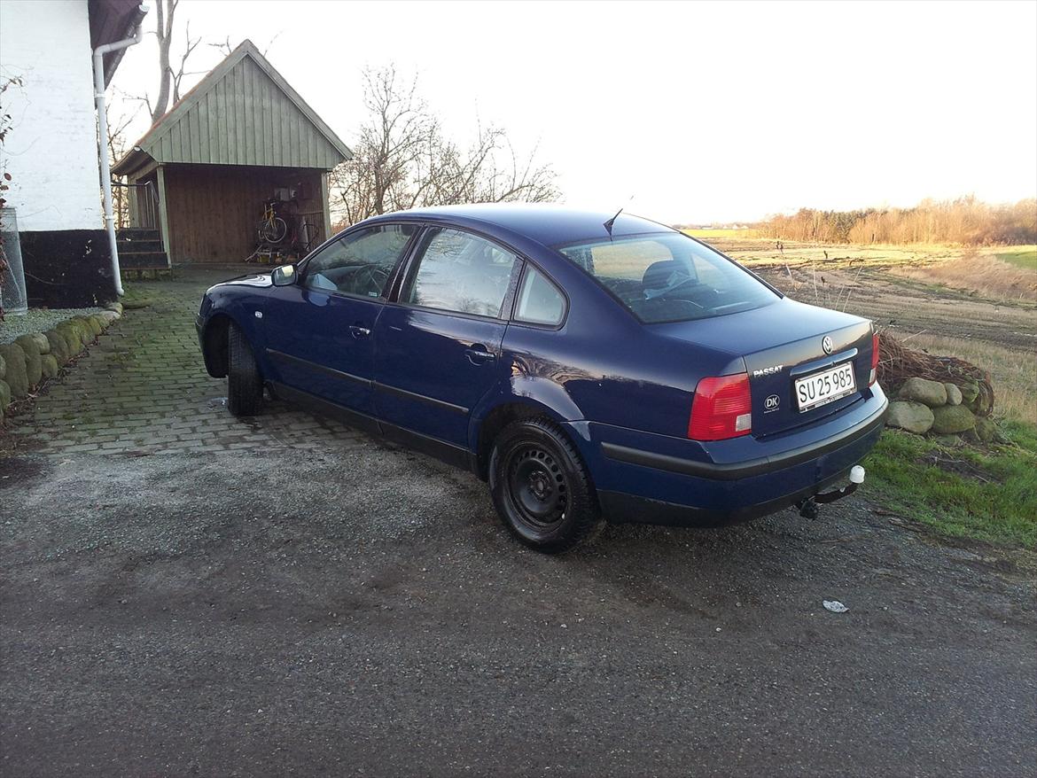 VW Passat Limousine [SOLGT] billede 16