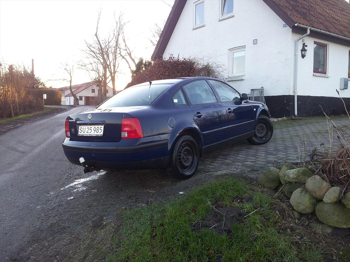 VW Passat Limousine [SOLGT] billede 17