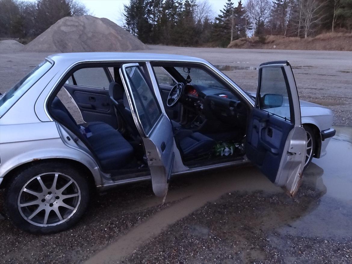 BMW E30 323i ^SOLGT^ billede 10