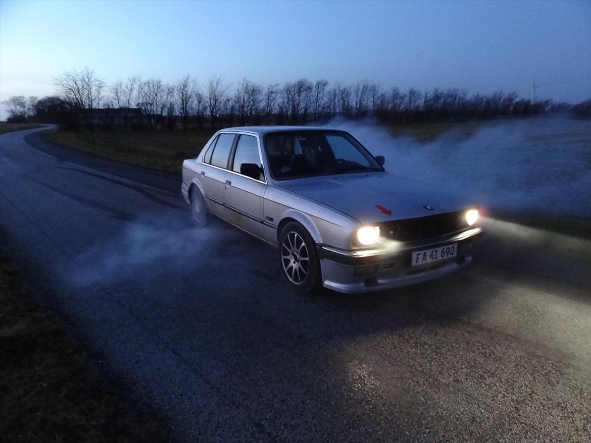 BMW E30 323i ^SOLGT^ billede 15
