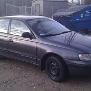 Toyota Carina E 1.6 16v (solgt)