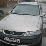 Opel vectra B 2,5 v6 tidl.bil