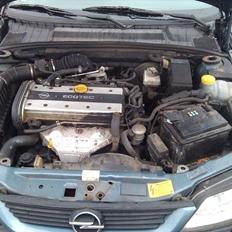 Opel Vectra B 1.8i 16v