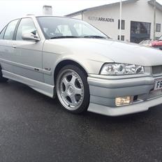 BMW E36 325i