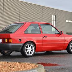 Ford Escort 1.6 Savoy ALB [ Totalskadet ]