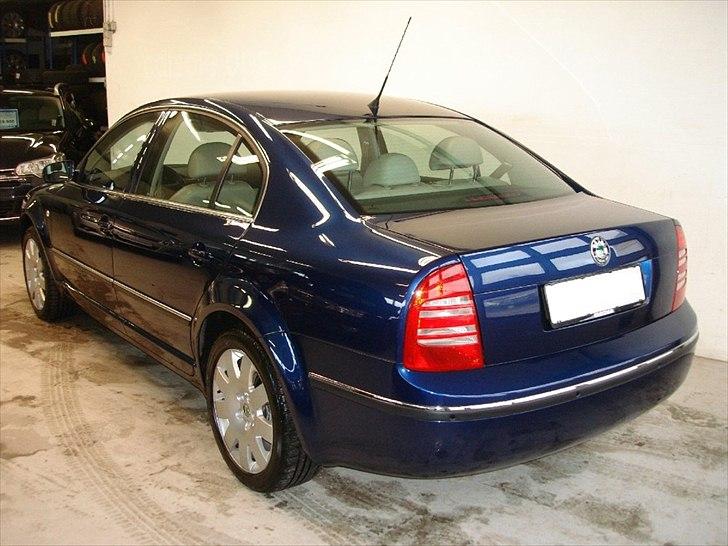 Skoda Superb 2.8 V6 TipTronic billede 2