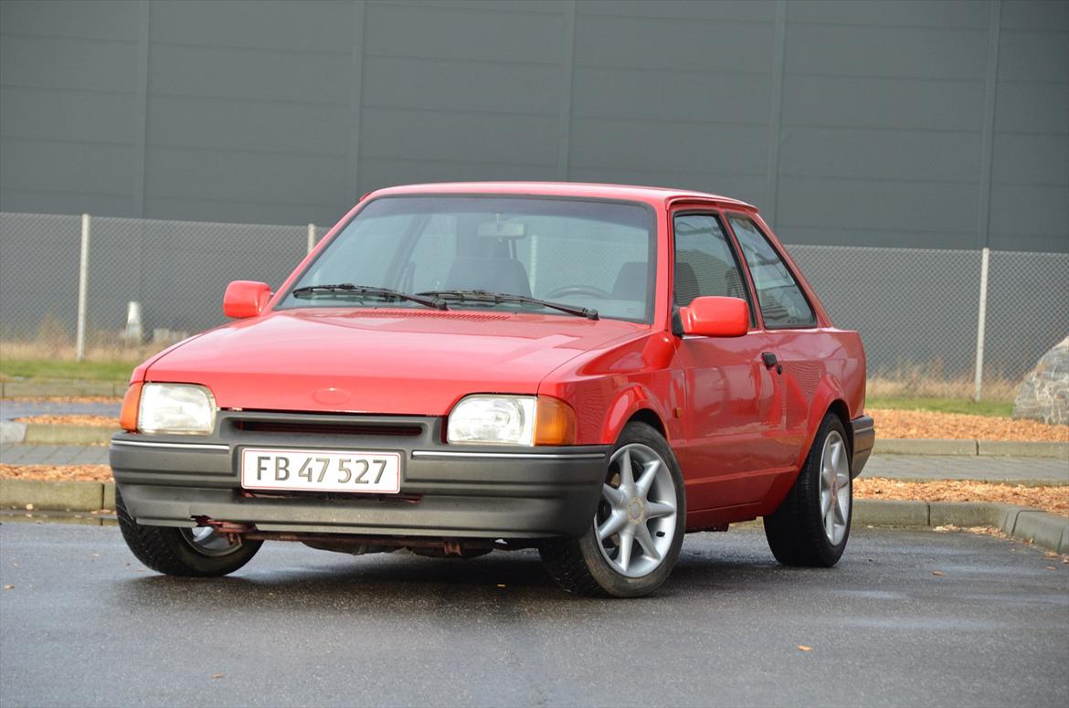 Ford Escort 1.6 Savoy ALB [ Totalskadet ] billede 7