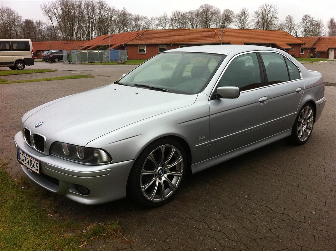 BMW 523i M5 optik - Til salg ! billede 2
