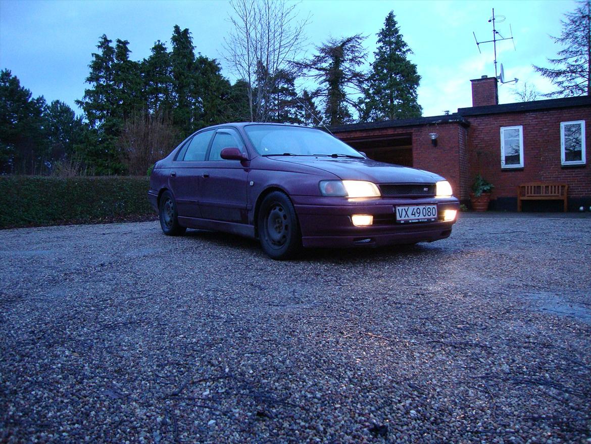 Toyota Carina E 20V Silvertop billede 3