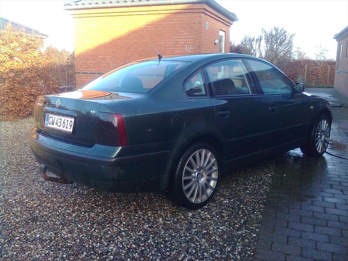 VW Passat 1.8 Limousine Solgt billede 2