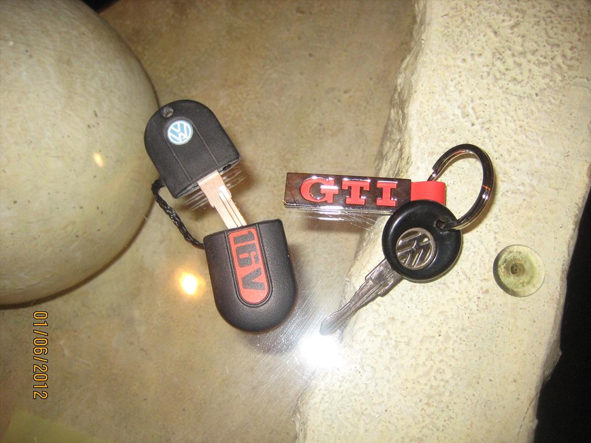 VW Golf 2 GTD Special - nøglen til venster er en org. 16V nøgle der ik er skåret til, så er lidt penge vær ;-) billede 13