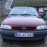 Opel Astra F 1,6i