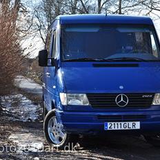 Mercedes Benz Sprinter 212D