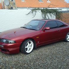 Nissan Skyline R33