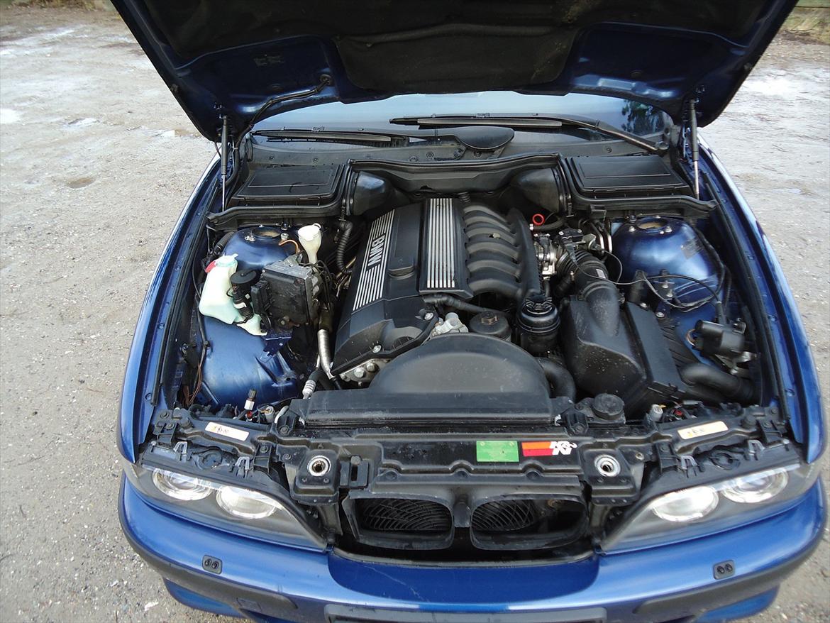 BMW 528 i SOLGT billede 5