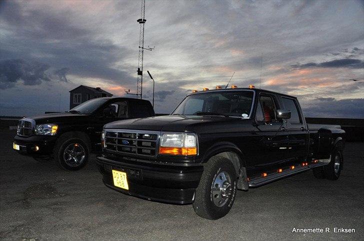 Ford F350 XLT dual - Aften tur med North Coast Cruisers. billede 1