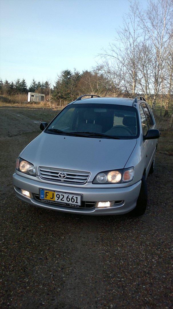 Toyota toyota sportsvan billede 1