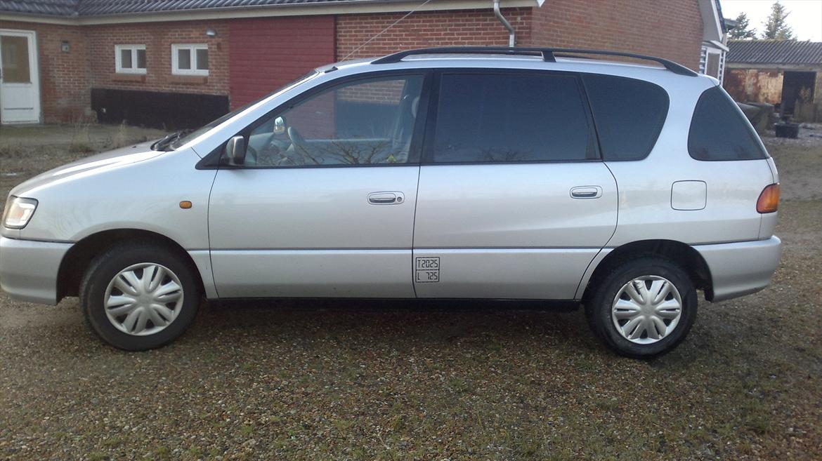 Toyota toyota sportsvan billede 3