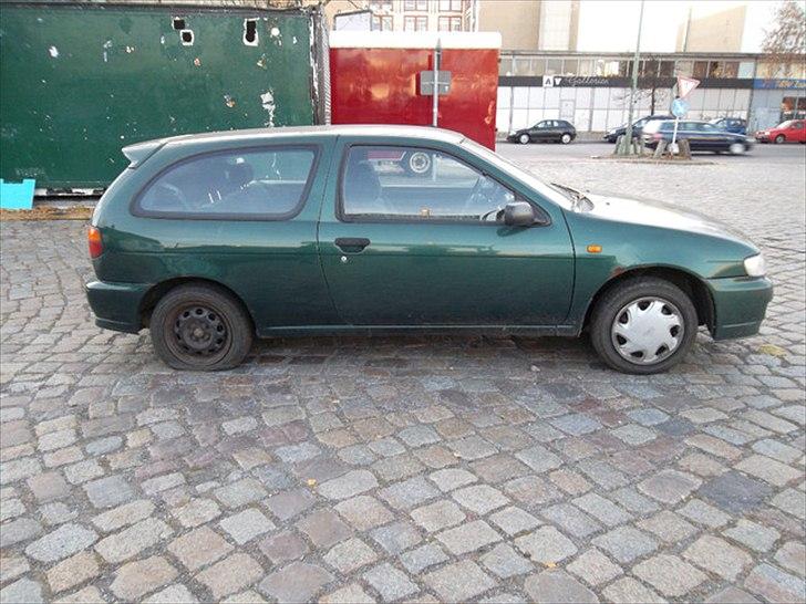 Nissan almera 1.6SR billede 2