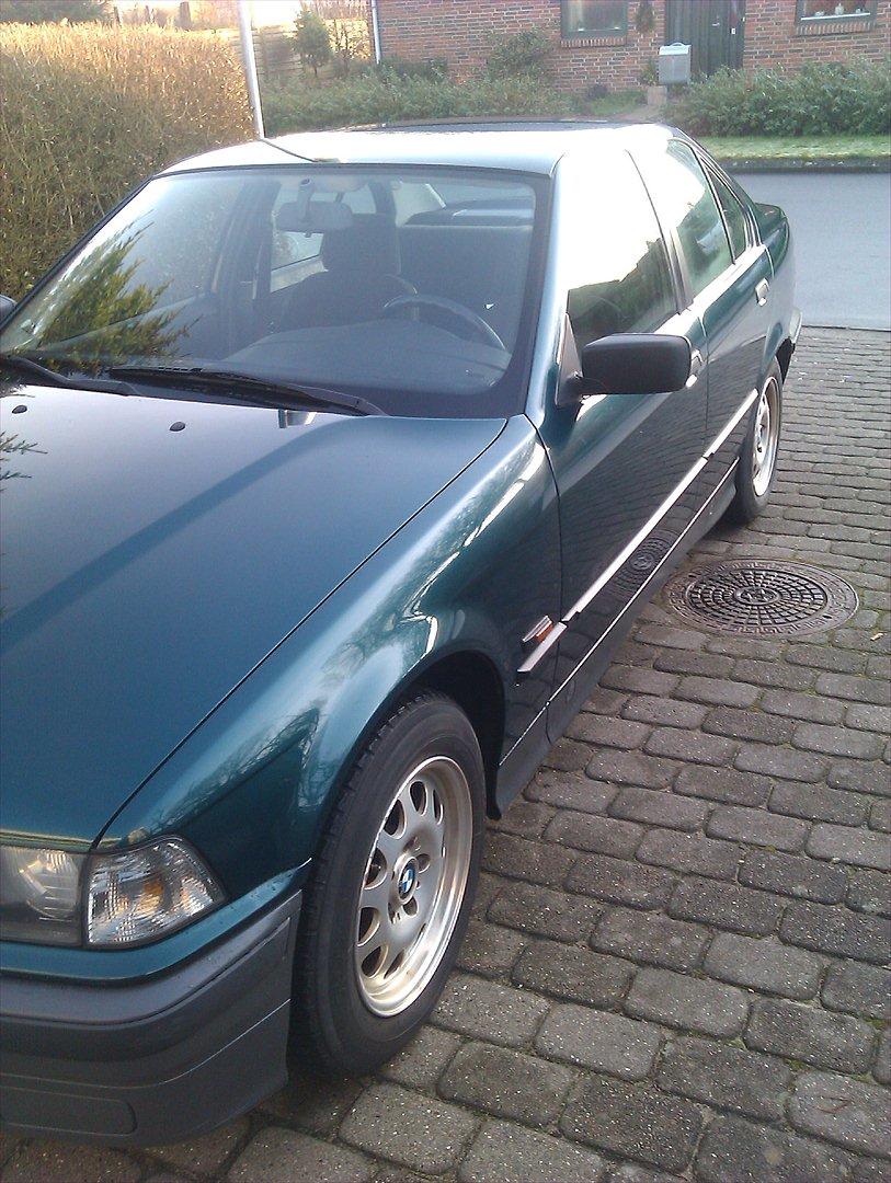 BMW E36 318i [SOLGT] billede 1
