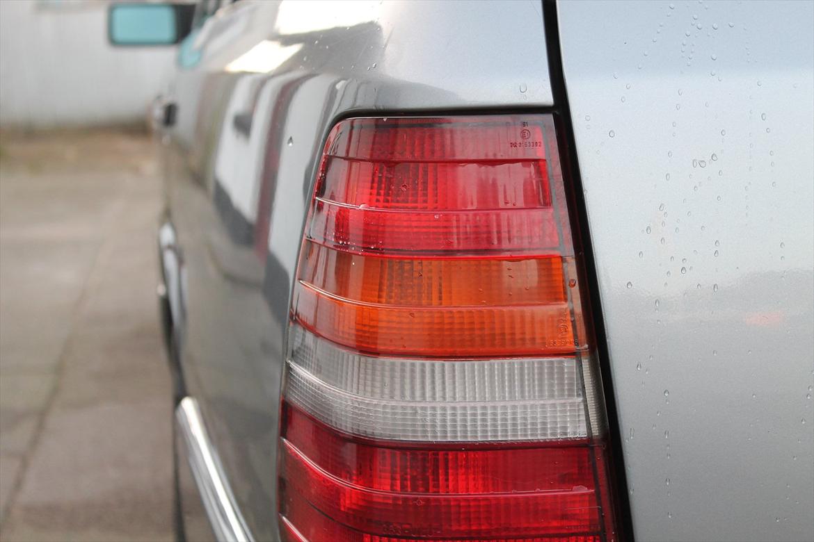 Mercedes Benz 300TD S124 'SOLGT' billede 10