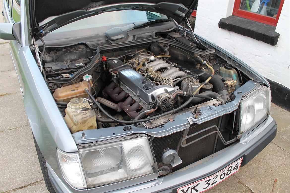 Mercedes Benz 300TD S124 'SOLGT' billede 13