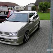 VW Golf VR 6 "solgt"