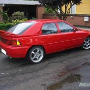 Mazda 323F **** SOLGT ****