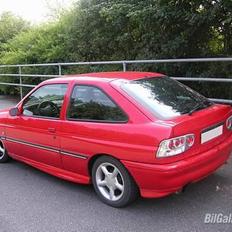 Ford Escort CLX :: Solgt ::