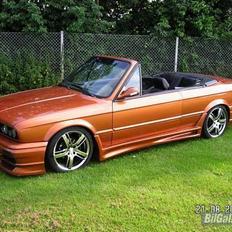 BMW 325i Cabriolet
