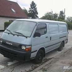 Toyota Hiace LH112
