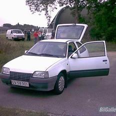 Opel Kadett SKROTTET
