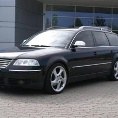 VW Passat  TDI HIGHLINE